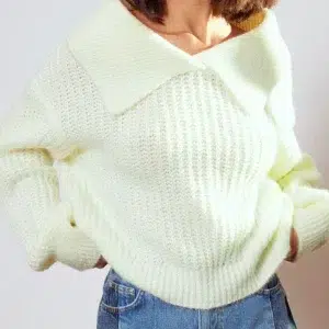 Sweater i overstørrelse med krave